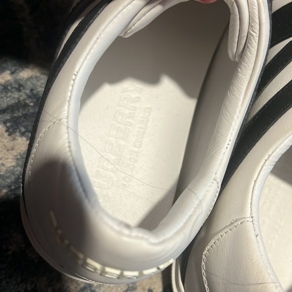 Women’s Burberry shoes - Picture 4 of 6